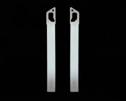 LIFESYSTEMS Glow Sticks White (2 Pack) -rejseudstyr Butik 52300082 1