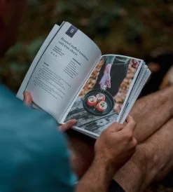 Trangia Moment - The Outdoor Cookbook, English -rejseudstyr Butik 92900021 4